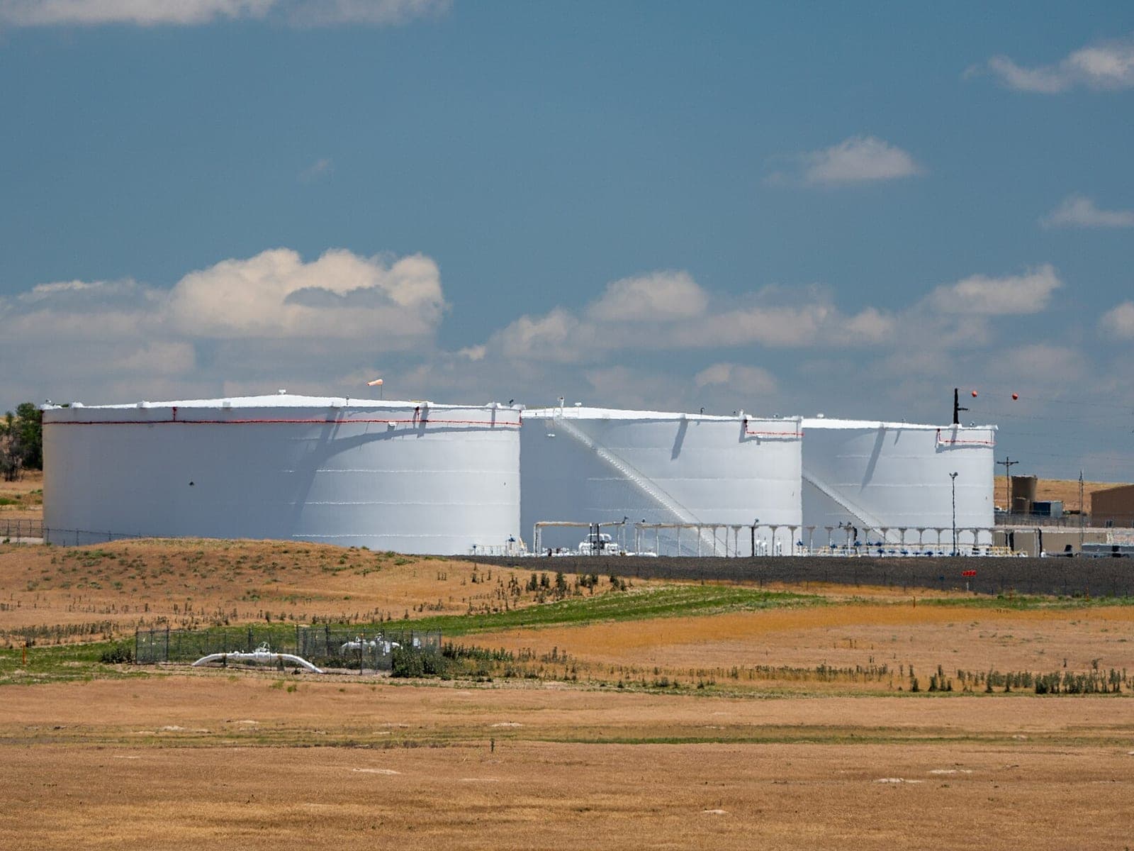 Crude oil storage tank farm